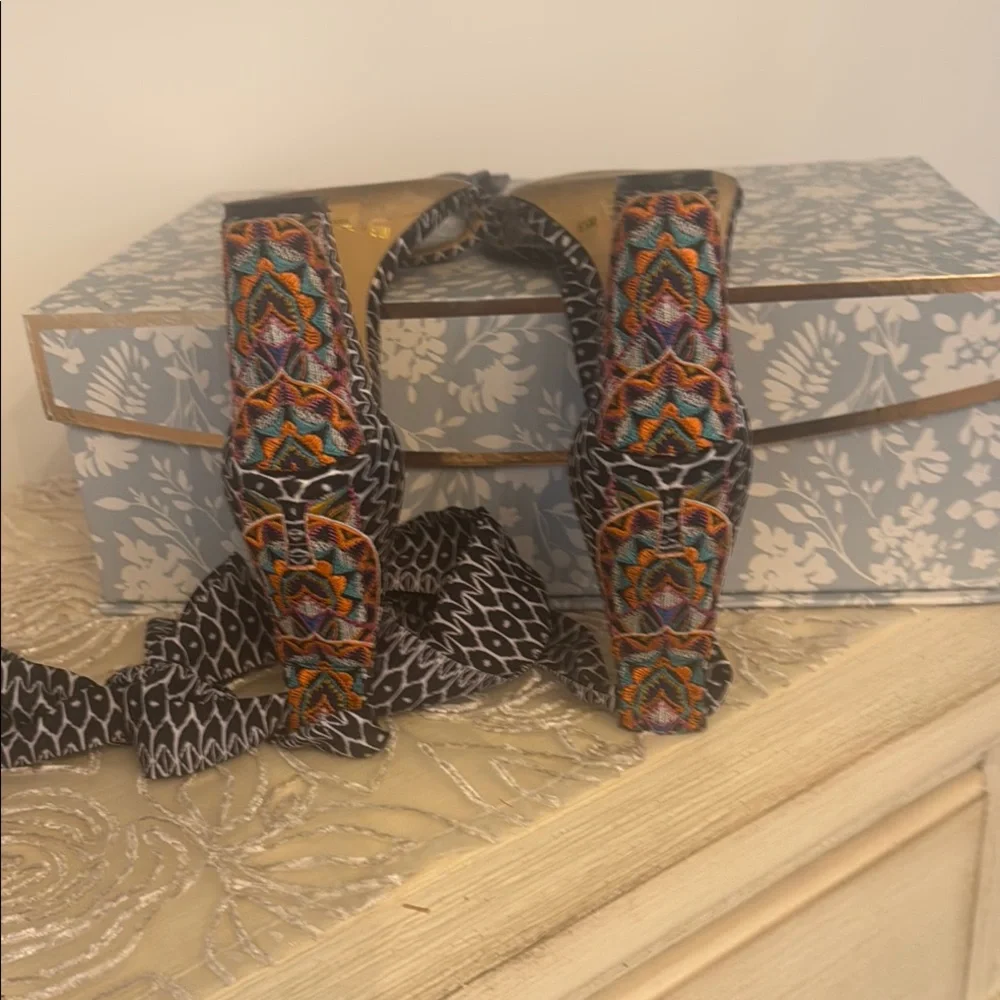 Trina Turk  INC Black Chunky Heels with Textured Design